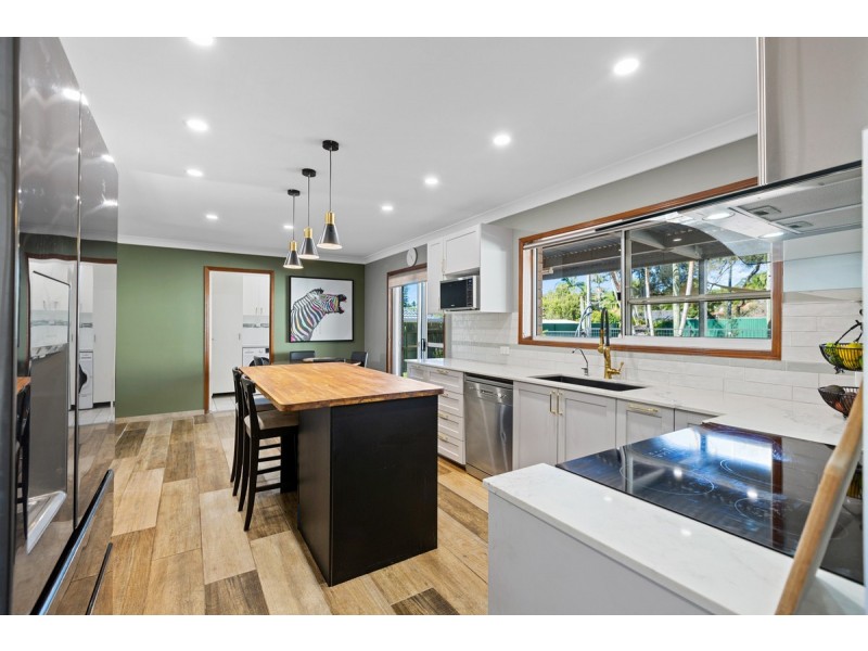 4 Tulloch Drive, Wellington Point QLD 4160