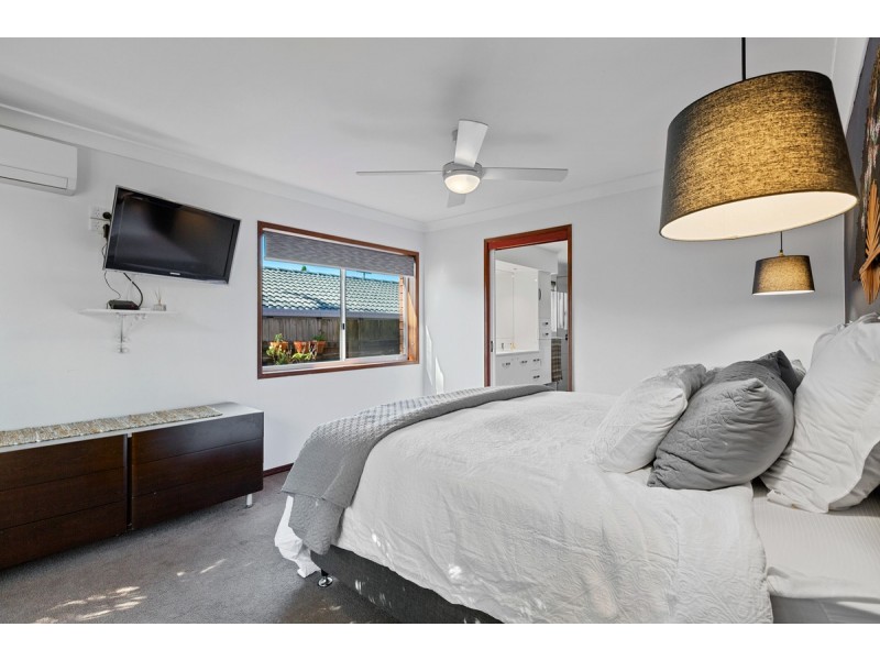 4 Tulloch Drive, Wellington Point QLD 4160