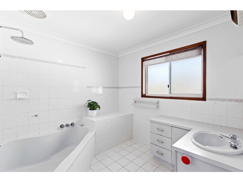 4 Tulloch Drive, Wellington Point QLD 4160