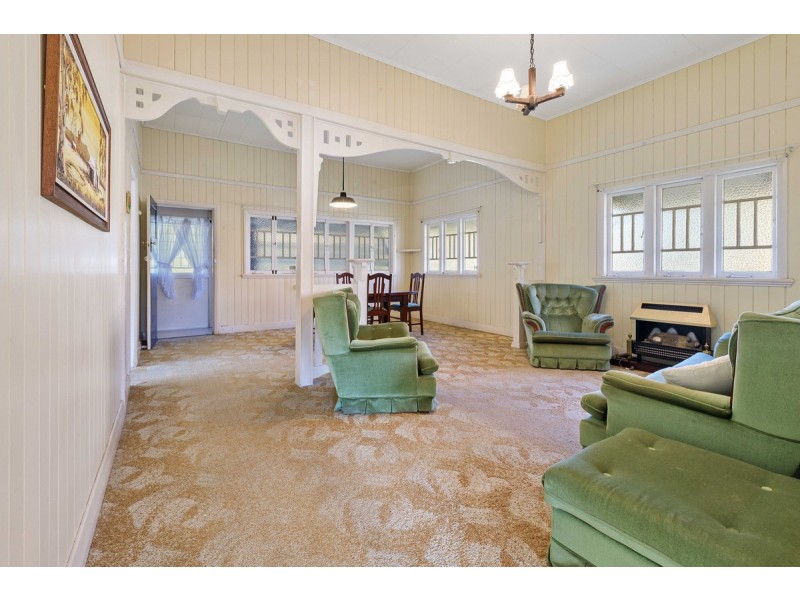 33 Zahel Street, Carina QLD 4152