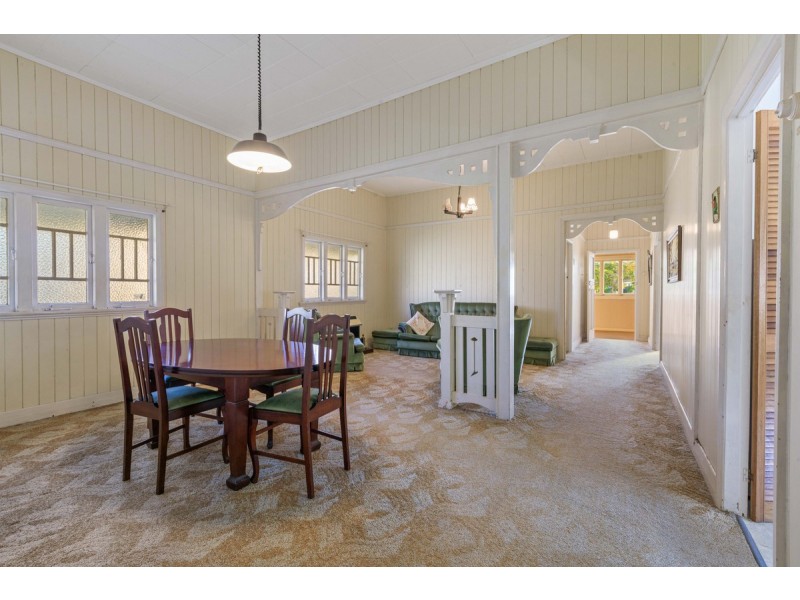 33 Zahel Street, Carina QLD 4152