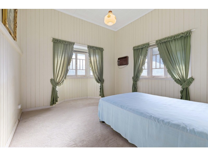 33 Zahel Street, Carina QLD 4152