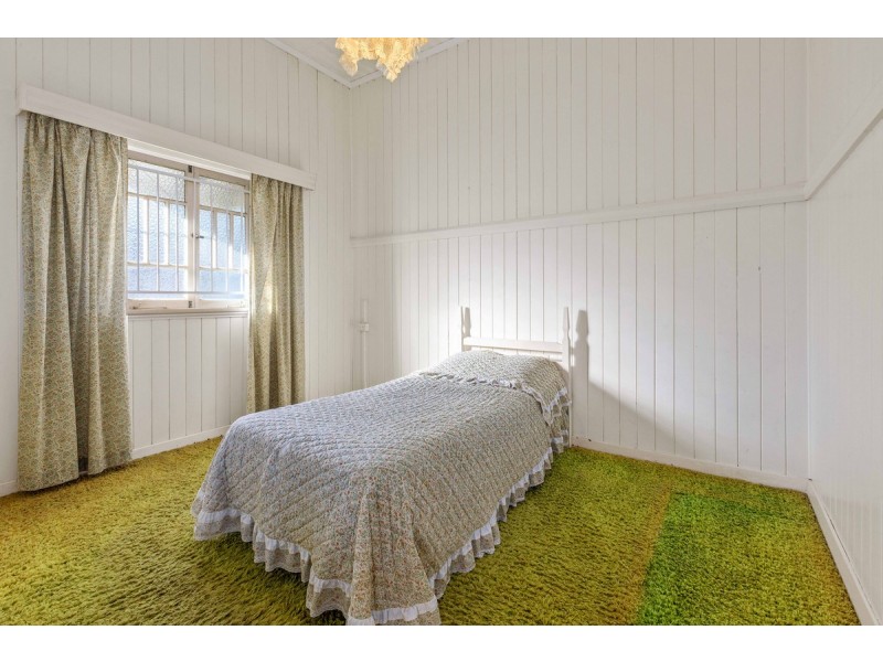 33 Zahel Street, Carina QLD 4152