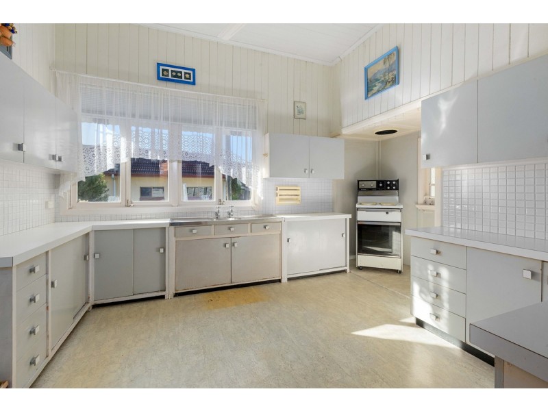 33 Zahel Street, Carina QLD 4152