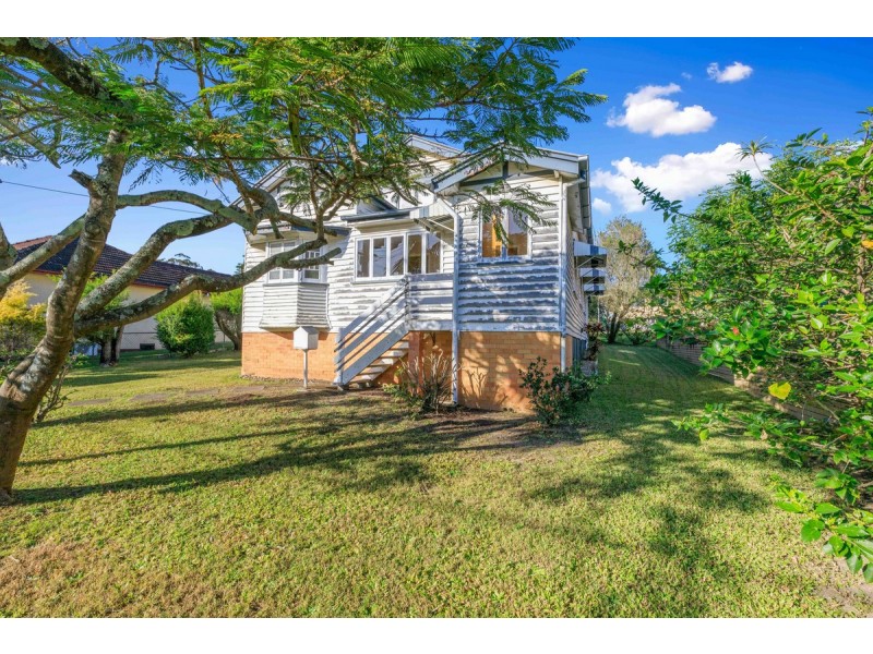 33 Zahel Street, Carina QLD 4152