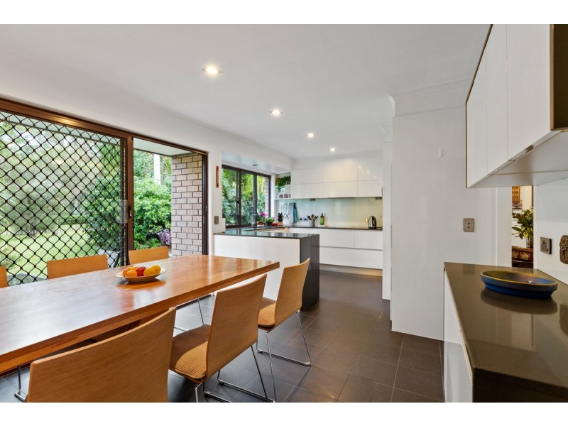 25 Oakwood Street, Capalaba QLD 4157