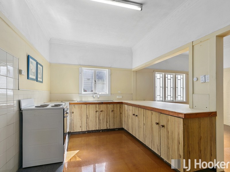 1107 Logan Road, Holland Park West QLD 4121