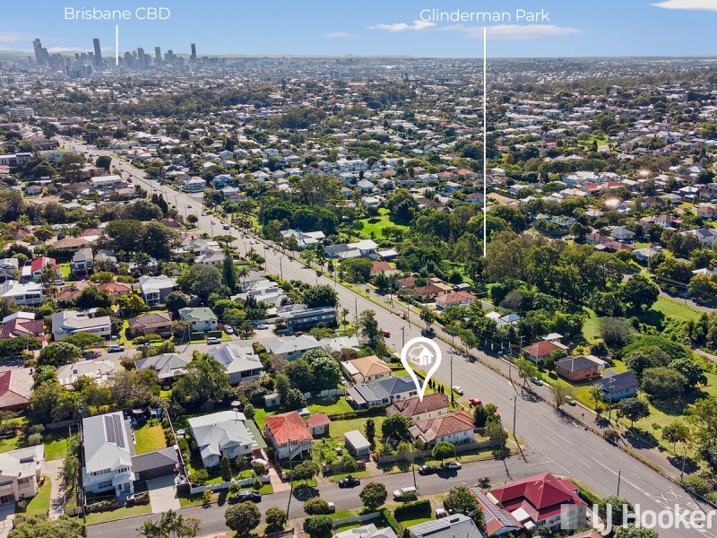 1107 Logan Road, Holland Park West QLD 4121