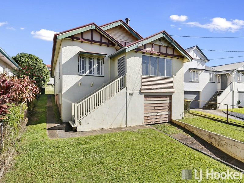1107 Logan Road, Holland Park West QLD 4121