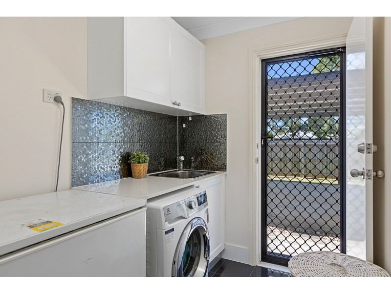 17 Pandanus Street, Birkdale QLD 4159