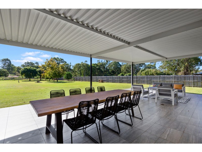 17 Pandanus Street, Birkdale QLD 4159