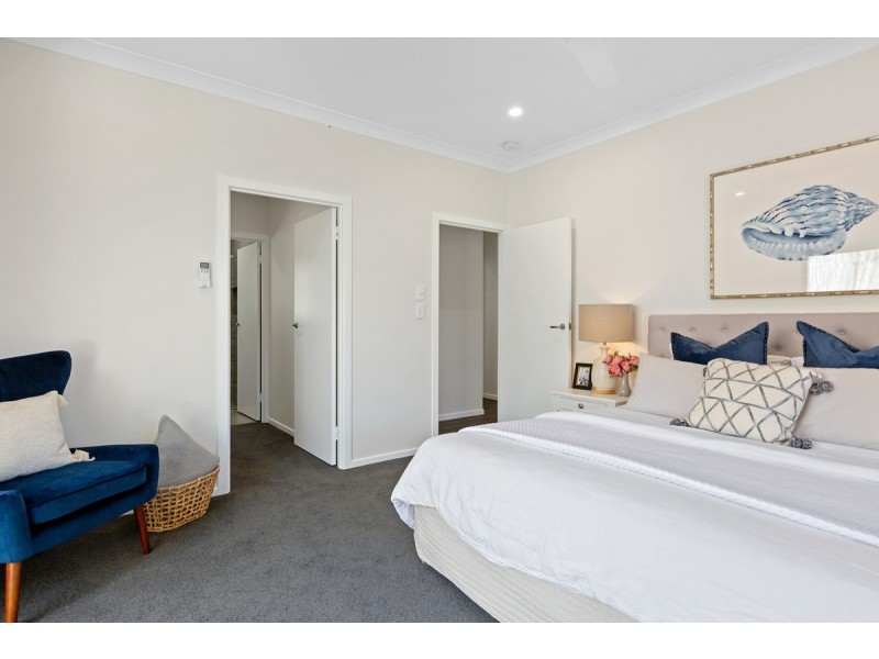 64 Windemere Road, Alexandra Hills QLD 4161