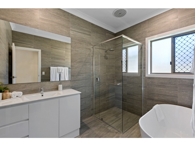 64 Windemere Road, Alexandra Hills QLD 4161