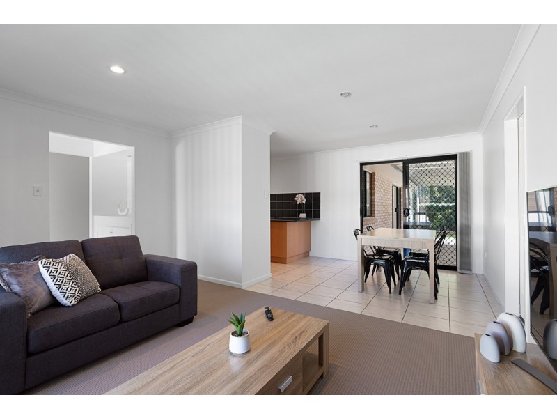 7 Snipe Street, Redland Bay QLD 4165