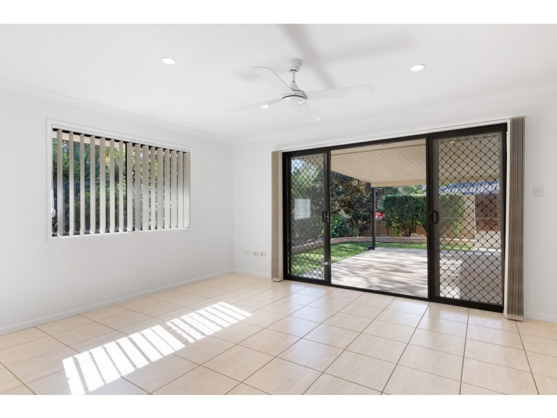 7 Snipe Street, Redland Bay QLD 4165