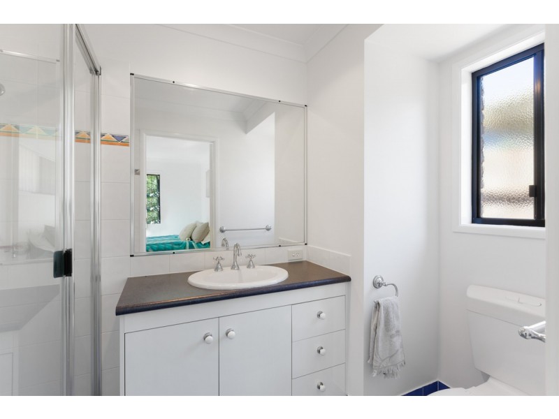 7 Snipe Street, Redland Bay QLD 4165