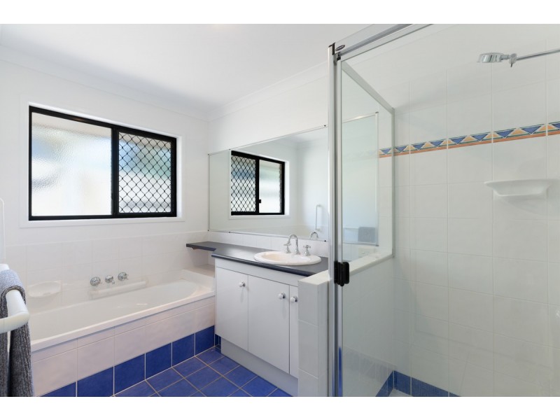 7 Snipe Street, Redland Bay QLD 4165