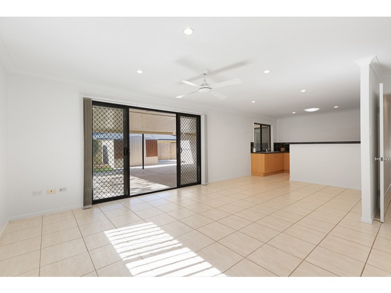 7 Snipe Street, Redland Bay QLD 4165