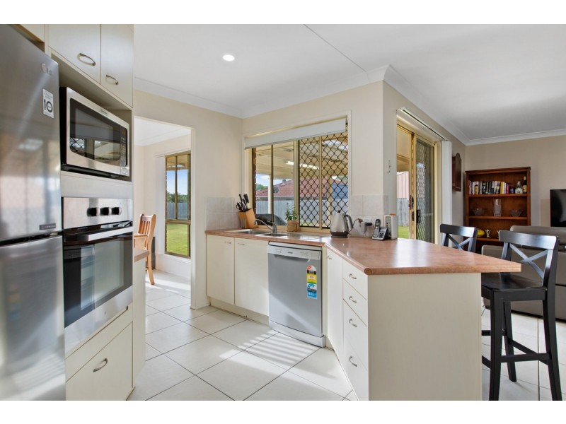 40 Jeanne Drive, Victoria Point QLD 4165