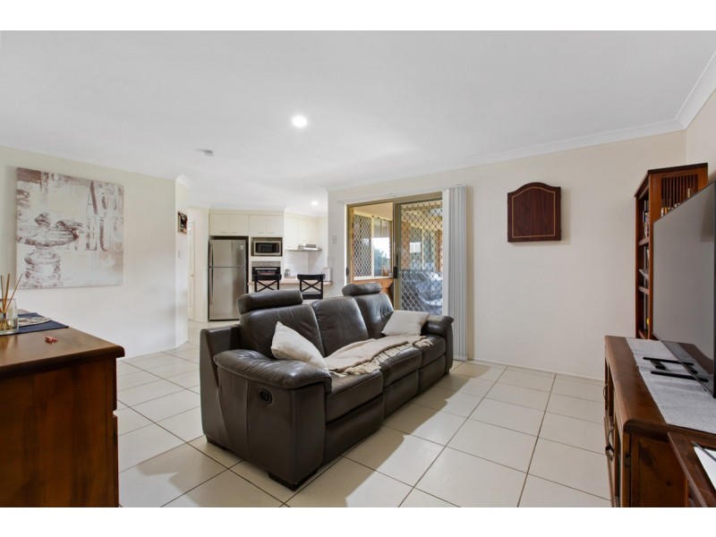 40 Jeanne Drive, Victoria Point QLD 4165