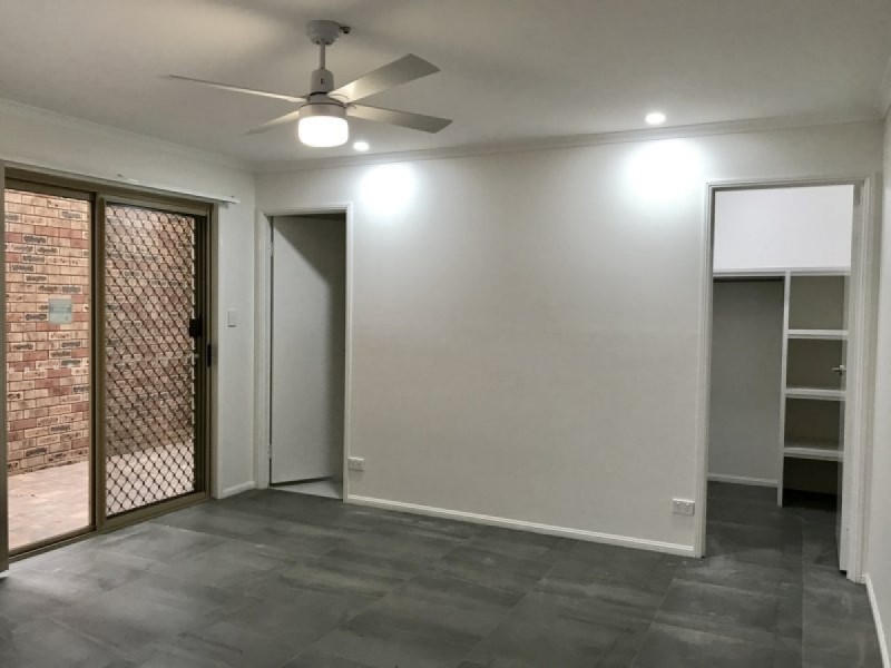4 Harding Crescent, Cleveland QLD 4163