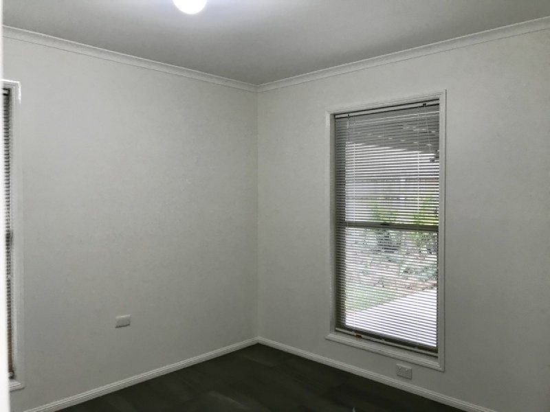 4 Harding Crescent, Cleveland QLD 4163