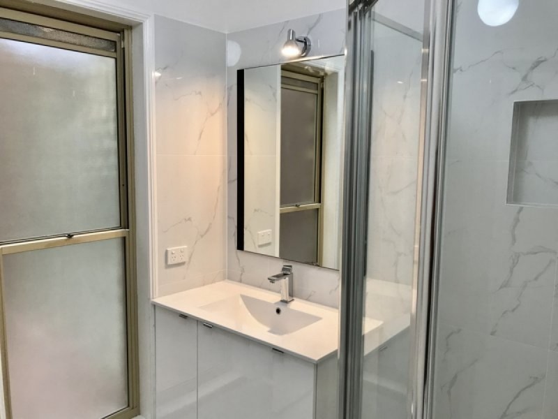 4 Harding Crescent, Cleveland QLD 4163