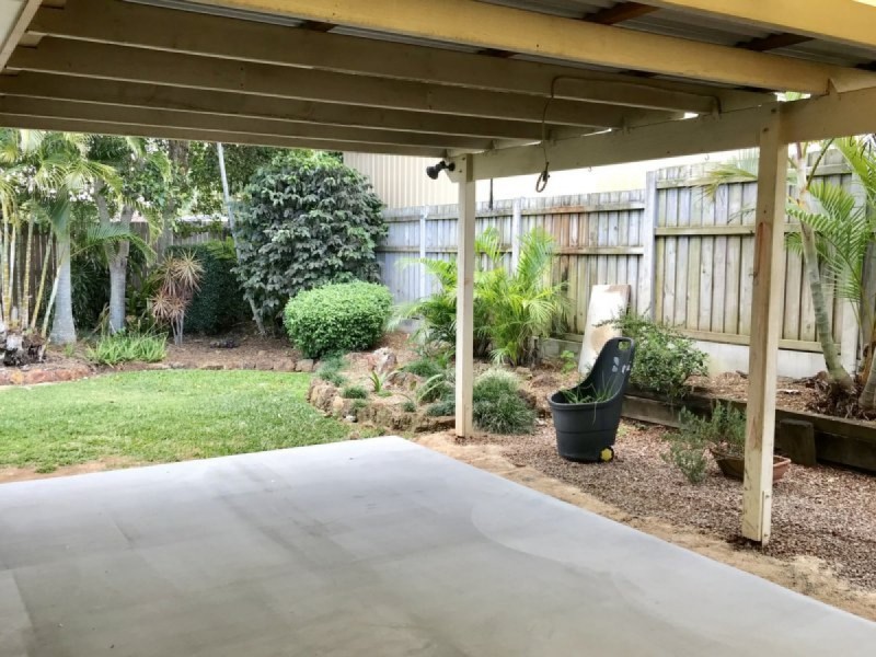 4 Harding Crescent, Cleveland QLD 4163