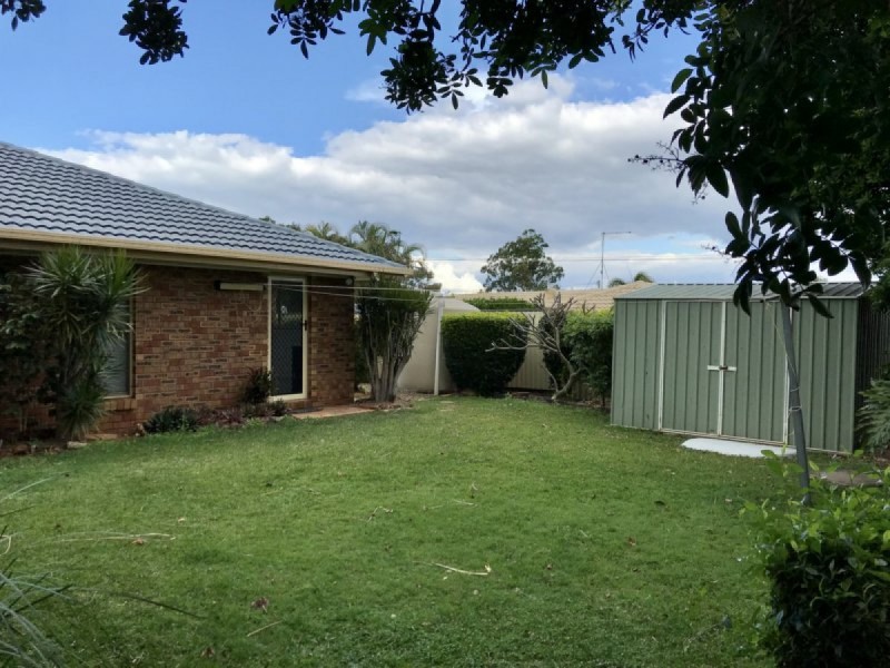 4 Harding Crescent, Cleveland QLD 4163