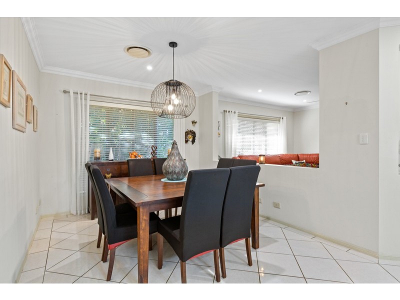 6 Aquila Street, Redland Bay QLD 4165