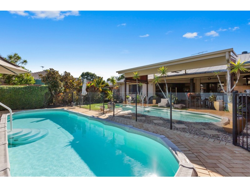 6 Aquila Street, Redland Bay QLD 4165