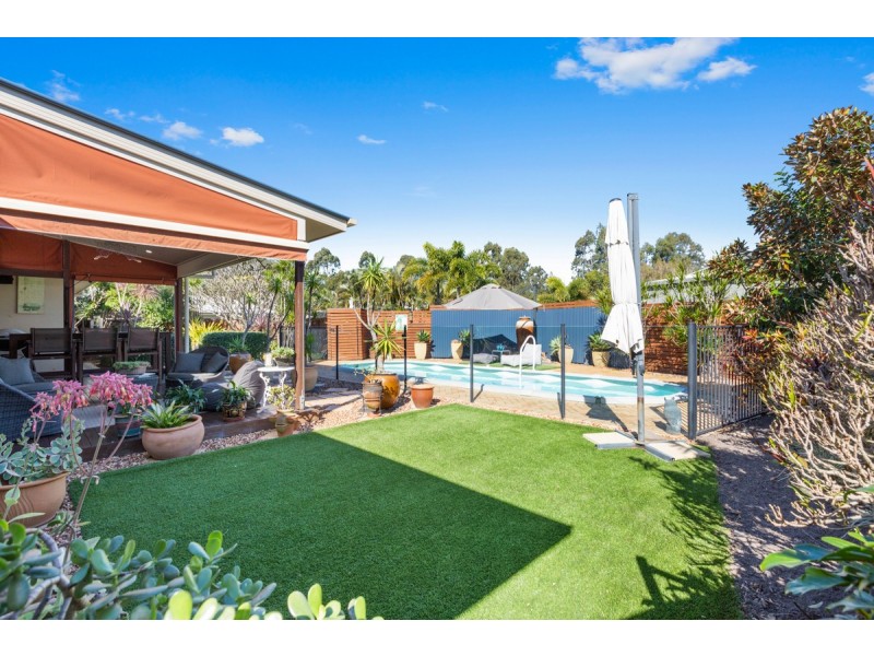 6 Aquila Street, Redland Bay QLD 4165