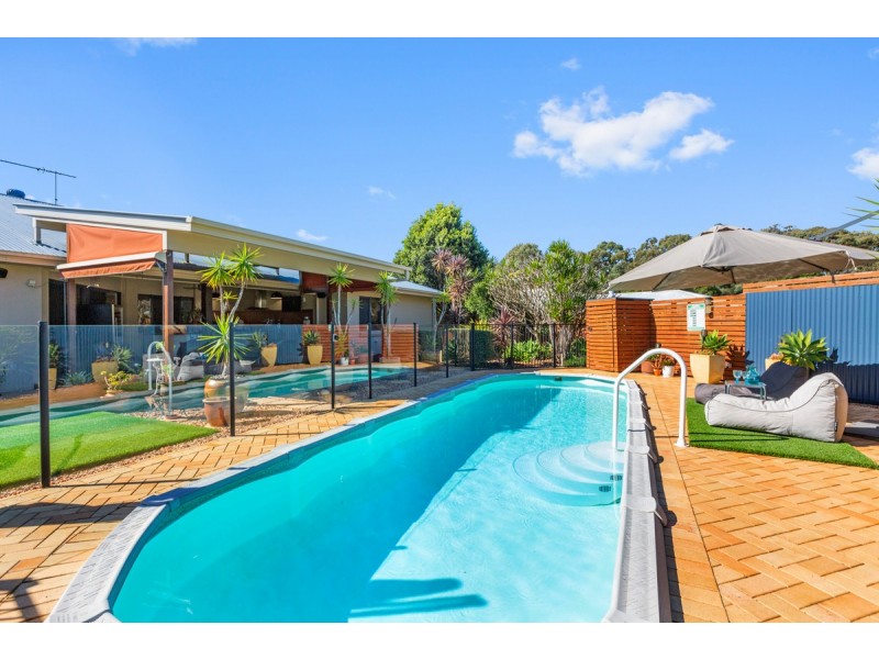 6 Aquila Street, Redland Bay QLD 4165