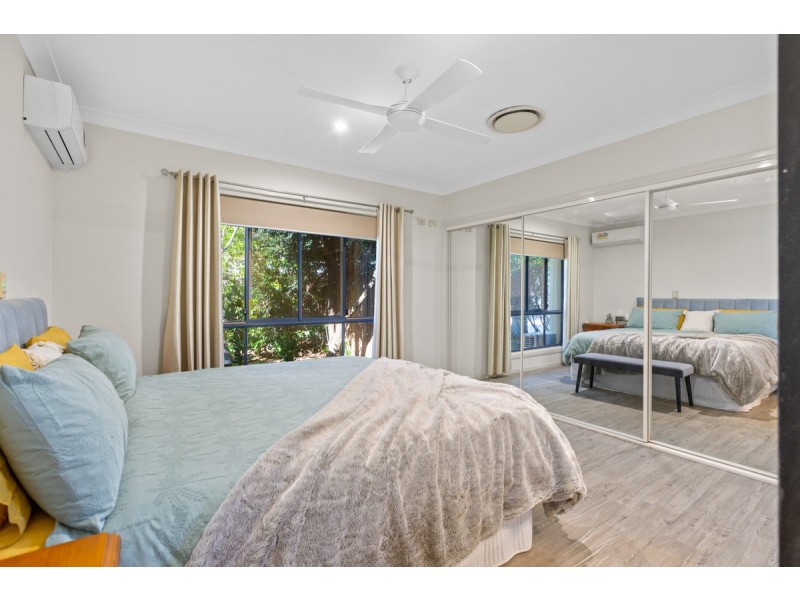 6 Aquila Street, Redland Bay QLD 4165