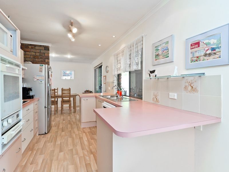 6 Prescoter Drive, Victoria Point QLD 4165