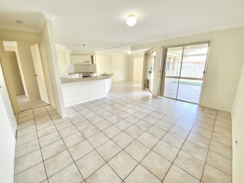 4 Coventry Court, Wellington Point QLD 4160