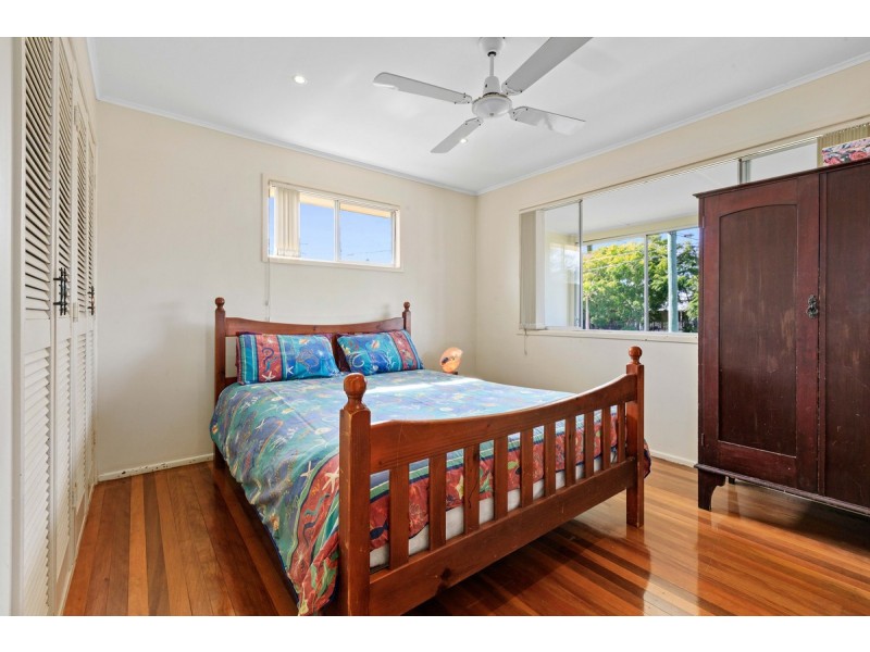89 Kamarin Street, Manly West QLD 4179