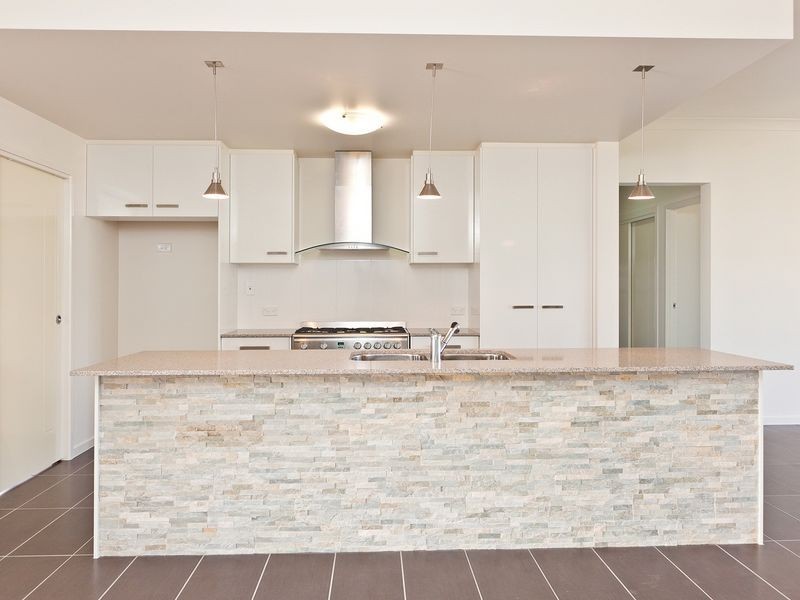 10 Tarvin Close, Wellington Point QLD 4160