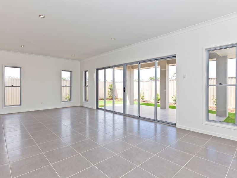 5 Tarvin Close, Wellington Point QLD 4160