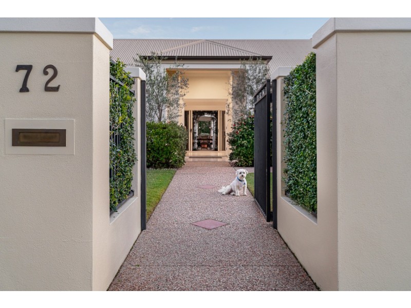 72 Sinnamon Road, Sinnamon Park QLD 4073