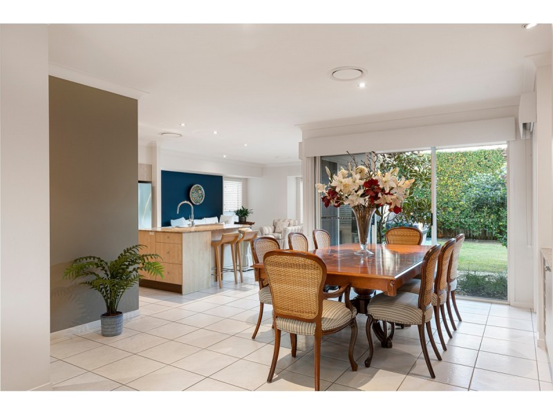 72 Sinnamon Road, Sinnamon Park QLD 4073