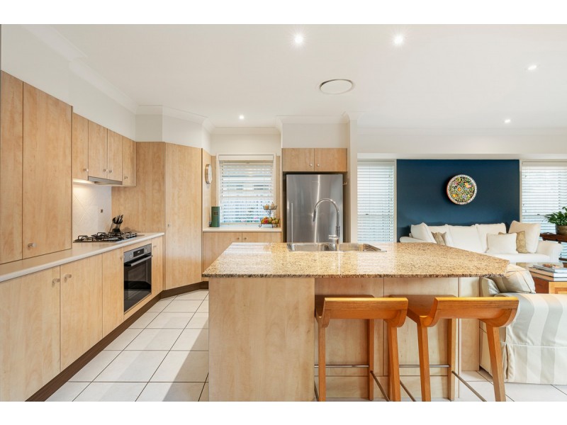 72 Sinnamon Road, Sinnamon Park QLD 4073