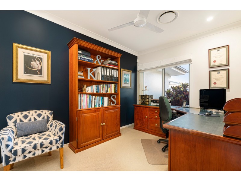 72 Sinnamon Road, Sinnamon Park QLD 4073