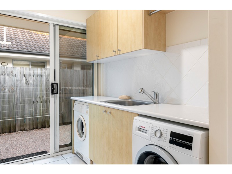 72 Sinnamon Road, Sinnamon Park QLD 4073