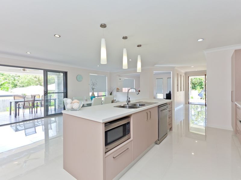 44 Ronnie Street, Cleveland QLD 4163