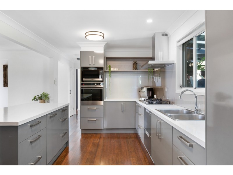 4 Killarney Crescent, Capalaba QLD 4157