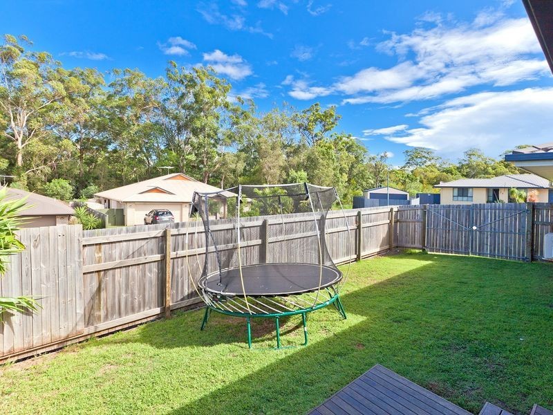 17 Emperor Drive, Redland Bay QLD 4165