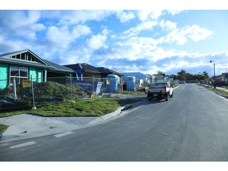 Lot 121/25 Point Avenue, Victoria Point QLD 4165