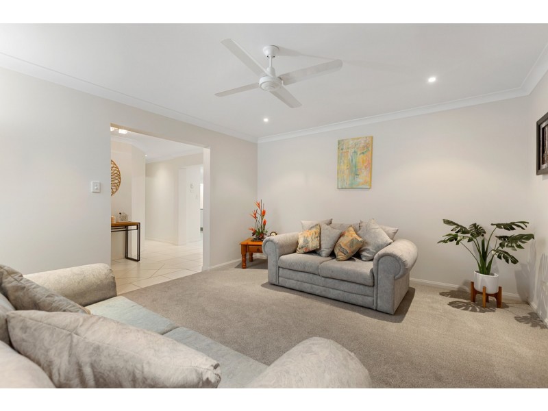 12 Gloria Parade, Redland Bay QLD 4165