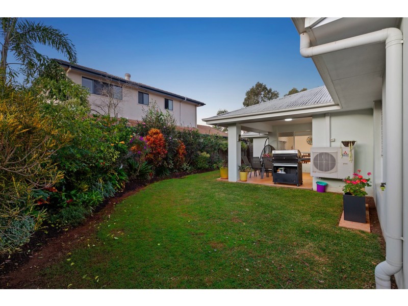 12 Gloria Parade, Redland Bay QLD 4165